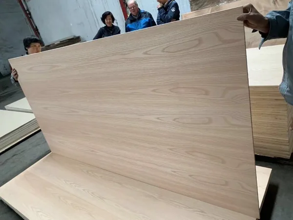 Veneered MDF from our product range